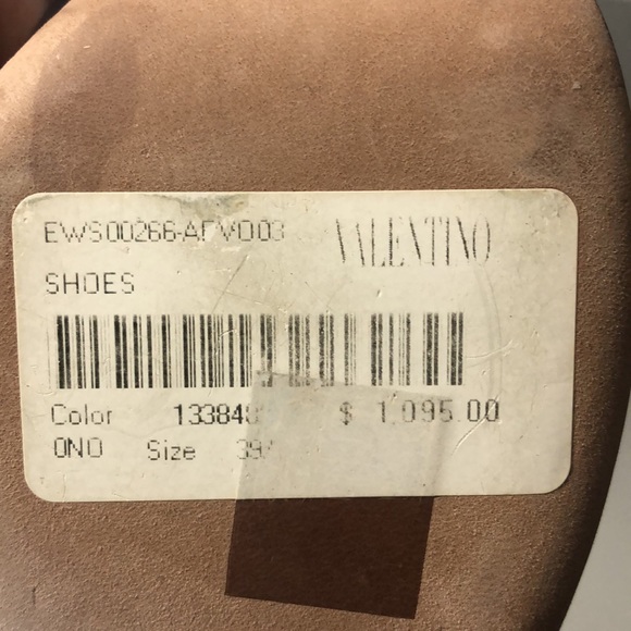 Authentic Valentino Pumps - Picture 4 of 10